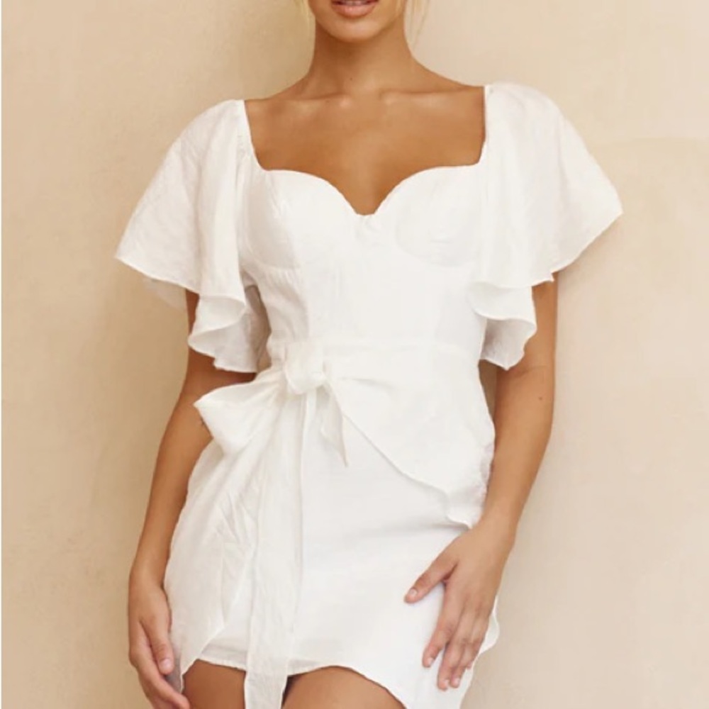 Selfie Leslie Aphrodite Molded Bust Angel Sleeve Wrap Dress Small